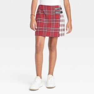Girls’ Buckled Tabs Pleated Skirt